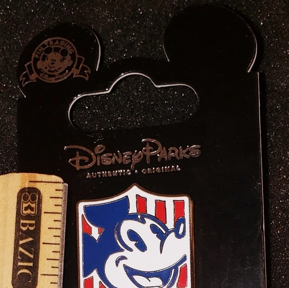 Disney Parks Mickey American Legend Pin, New - Picture 2 of 3